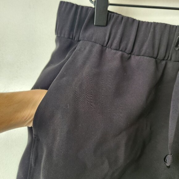 Lululemon Black On the Fly Shorts Running Activewear Women's 10 - Picture 5 of 9
